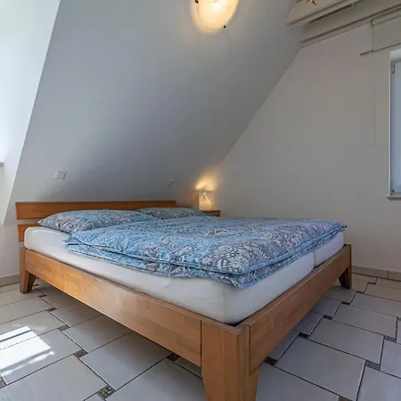 Landhausvilla Wolsroi Villa Steinbergkirche