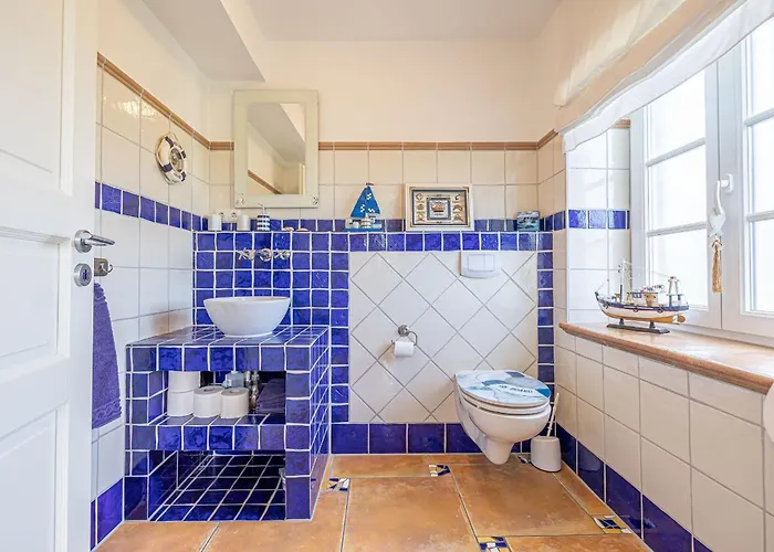 Landhausvilla Wolsroi Steinbergkirche